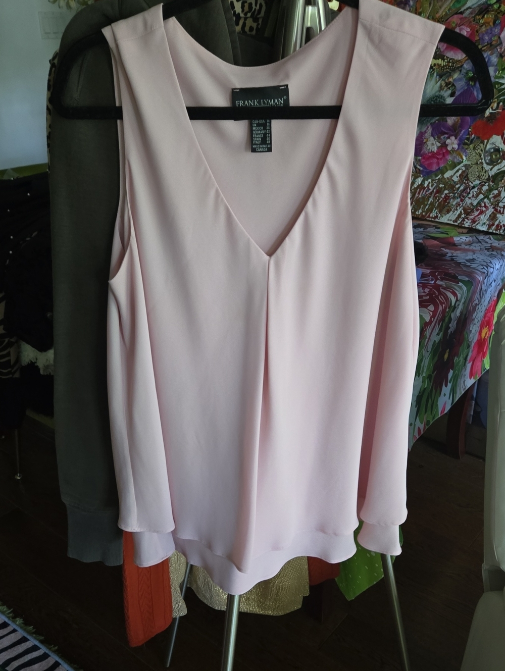 Frank Lyman Design Blush Pink V-Neck Sleeveless Top